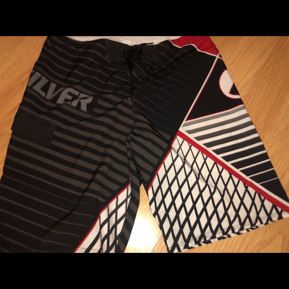 Quicksilver swim trunks board shorts men 36 EUC